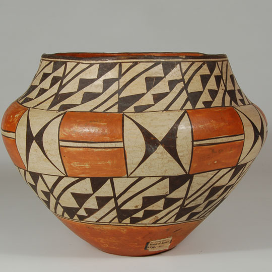 Historic Acoma Pueblo Pottery - C3758C